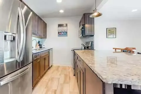 Bayview Bliss At Bridge Point 225